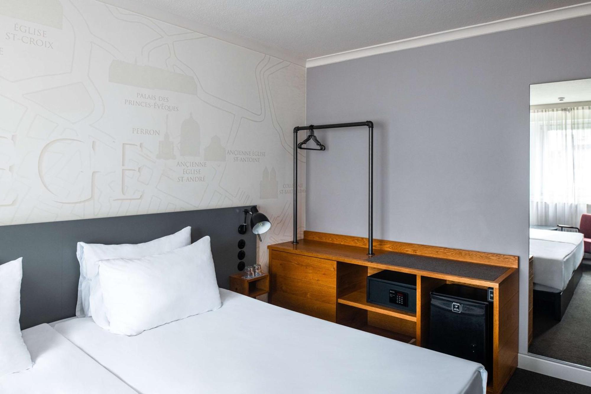 เพนตาโฮเต็ล ลีเกอ Hotel เลียจ ภายนอก รูปภาพ